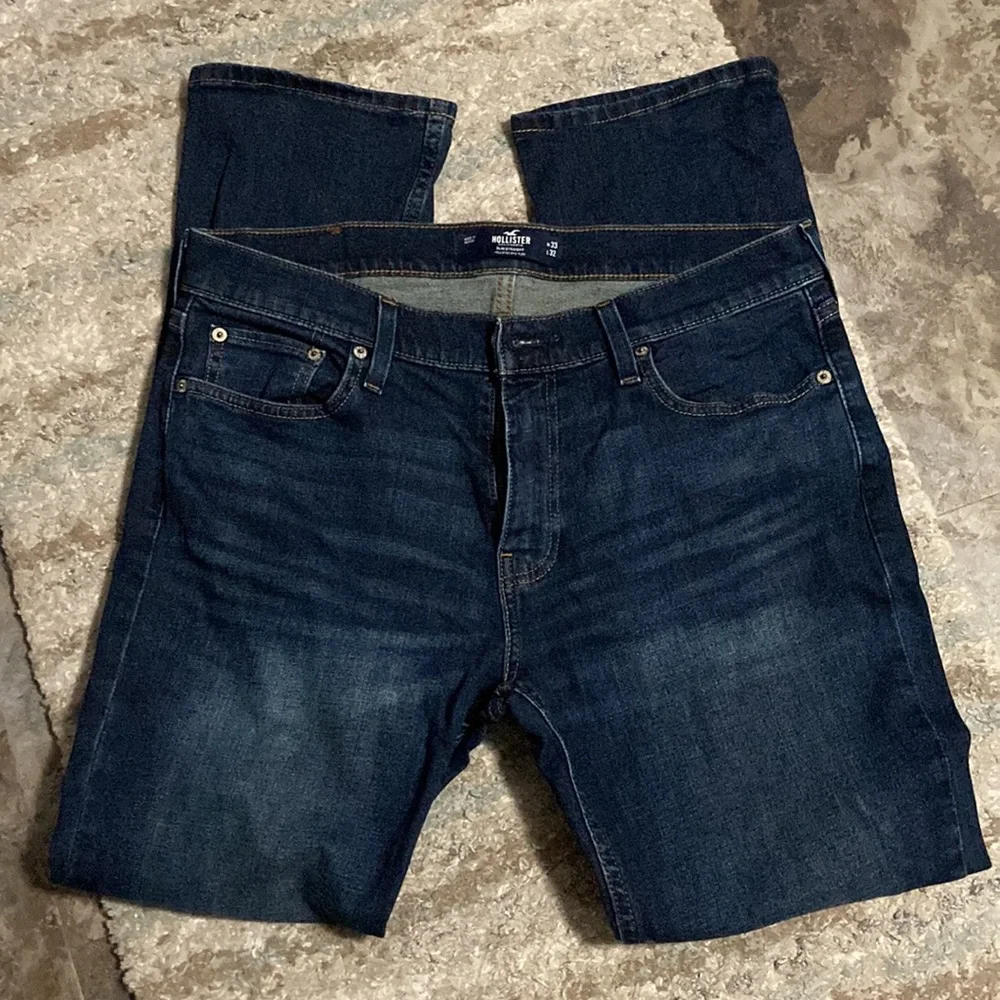 NWOT - Men’s Hollister Jeans (Dark Washed- Slim Straight) EPIC FLEX (33x32).. - Picture 1 of 9